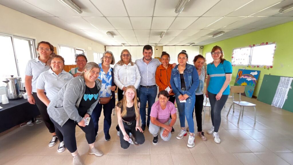 Concluyó en Maná el curso de higiene y manipulación de alimentos