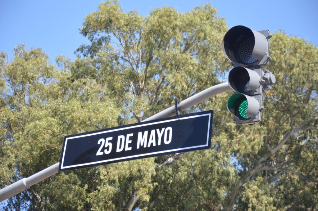 Plan de colocación de nomencladores y jerarquización de avenidas