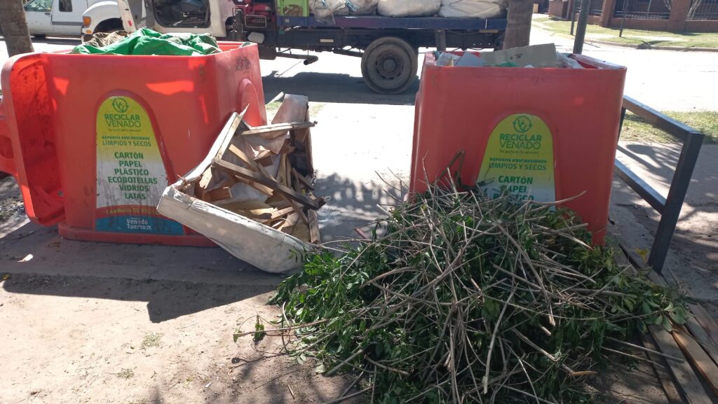 La Dirección de Medio Ambiente recuerda dar un uso adecuado a las Campanas de Residuos Reciclables