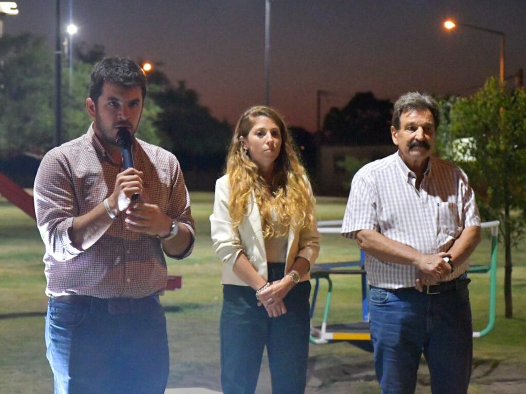Inauguración y remodelación: la plaza Juana Azurduy se sumó al listado de espacios públicos con luminarias led