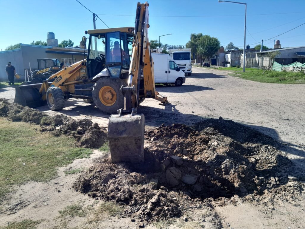 El Gobierno Municipal realiza obras de desagües en barrio Rivadavia