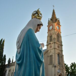 Gran cantidad de público para celebrar la Inmaculada Concepción de María, patrona de la ciudad