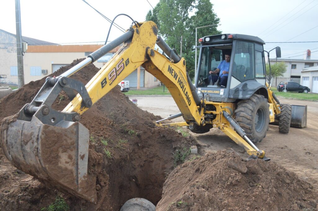 El Municipio avanza con obras de desagüe en el barrio Rivadavia