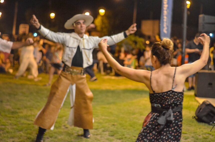 “Nuestros Patios Edición Folclore” Celebró las Tradiciones Argentinas en la Plaza Macacha Güemes