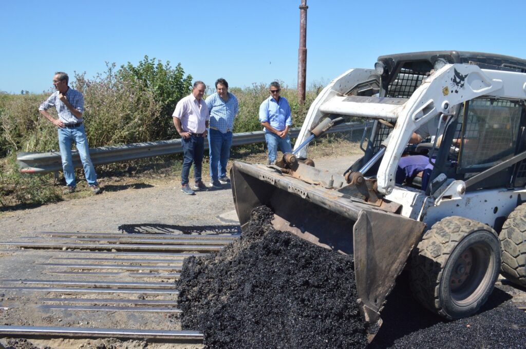 Importante obra de mantenimiento en el cruce de vías que van a Maggiolo y la Ruta 33