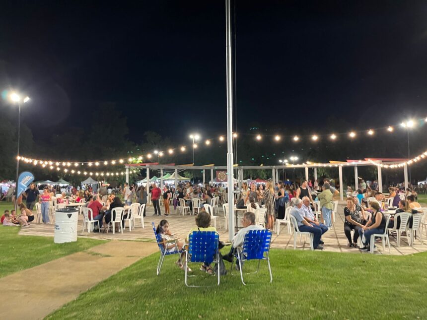 Plaza España vivió el sábado una nueva edición del Paseo de la Ciudad Plaza España vivió el sábado una nueva edición del Paseo de la Ciudad