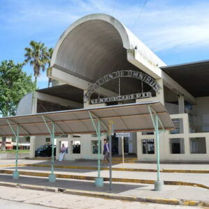 Avanzan los trabajos de mantenimiento en la Terminal de Ómnibus “Dr. Arturo Illia”