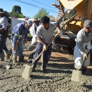 El Gobierno Municipal realiza el hormigonado de la primera cuadra de 2024 El Gobierno Municipal realiza el hormigonado de la primera cuadra de 2024