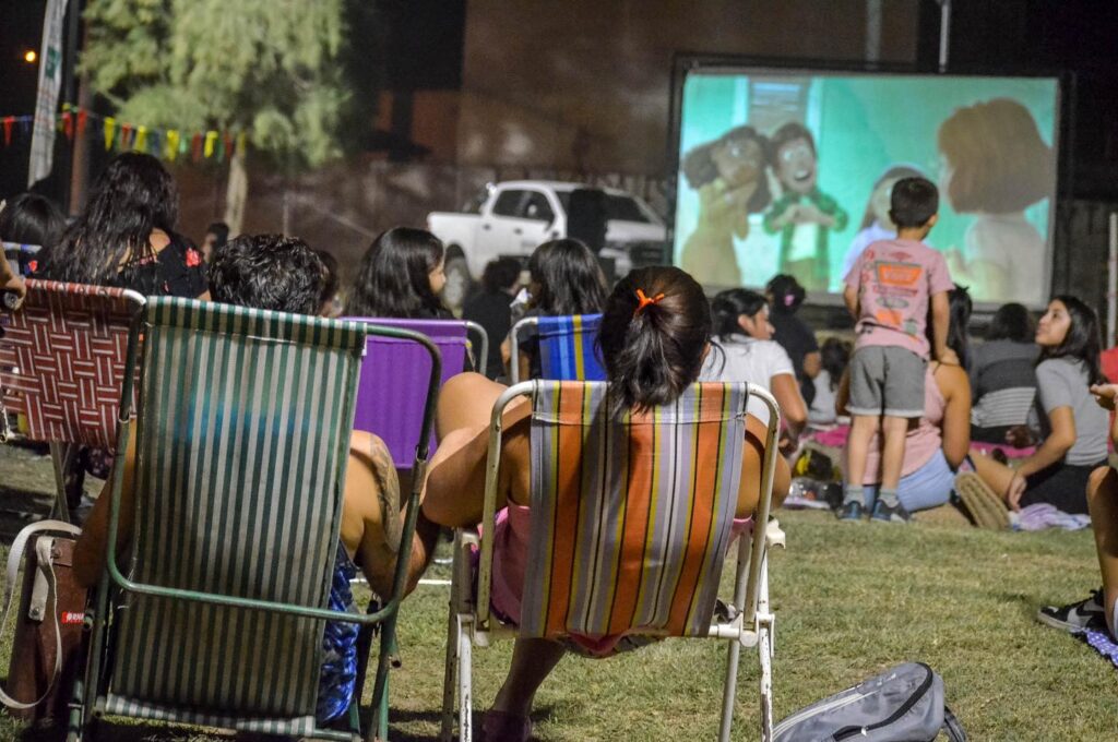 Tres noches consecutivas del ciclo “Cine Bajo las Estrellas”