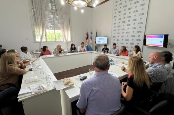 Aeberhard y Rosenthal visitaron la ciudad para comenzar a trabajar en el proyecto laguna El Hinojo