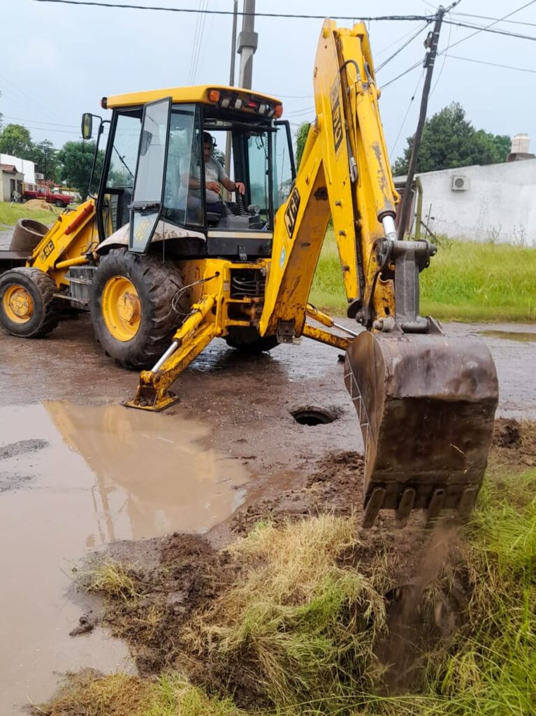 Las cuadrillas municipales atienden inconvenientes ocasionados por la tormenta