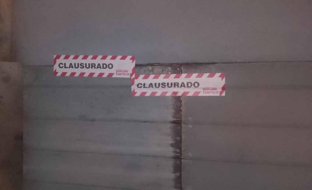Clausuraron rotisería céntrica por presencia de plagas y falta de higiene