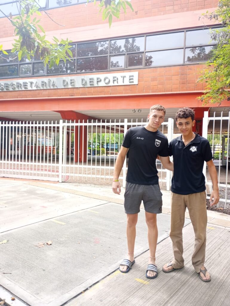 Destacado desempeño de jóvenes pelotaris venadenses