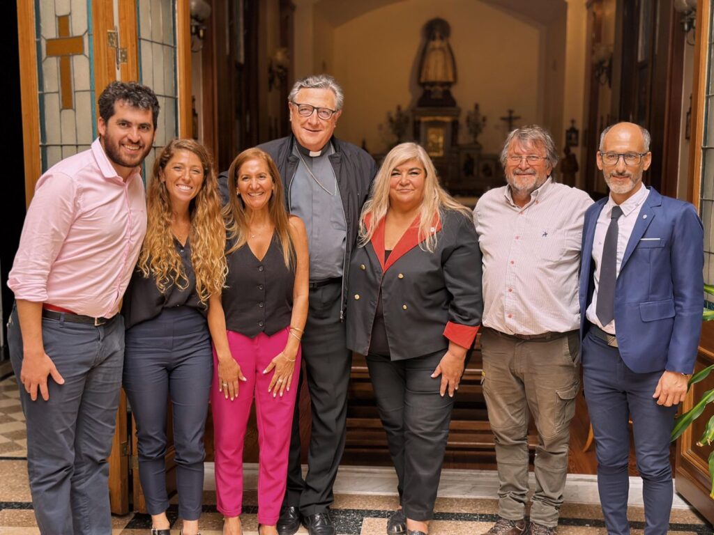 Aarón Castellanos, un pueblo que compite por ser el más hermoso del mundo