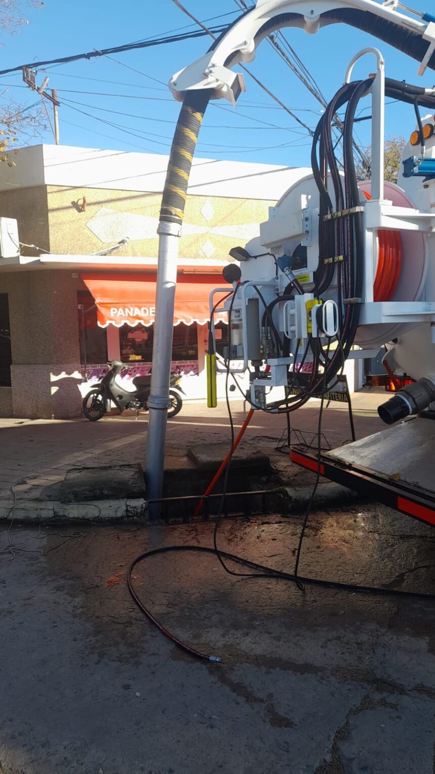Iniciaron la desobstrucción de conductos pluviales en cuenca urbana del Centro II