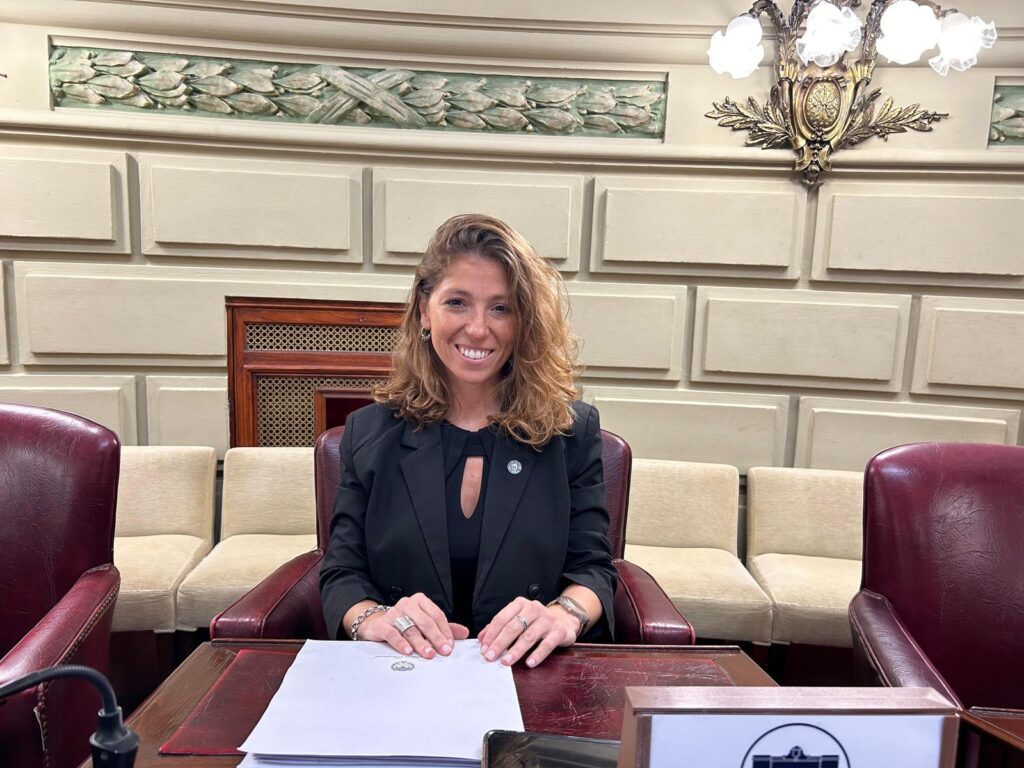Sofía Galnares impulsa el voluntariado como una forma de trabajo conjunto entre ciudadanía y gobiernos locales para abordar problemas ambientales