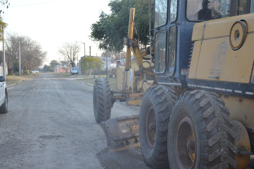 Avanzan los trabajos para pavimentar una nueva cuadra en Barrio Norte