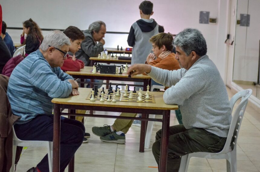 El Taller Municipal de Ajedrez despide junio con un nuevo encuentro El Taller Municipal de Ajedrez despide junio con un nuevo encuentro