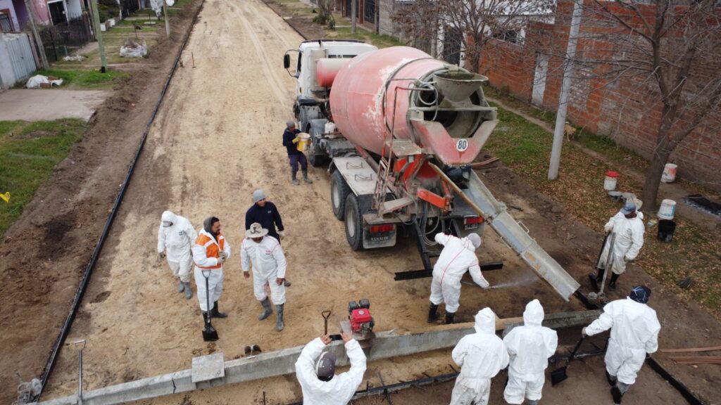 Más obras en los barrios: el Gobierno de Venado Tuerto avanza con pavimento en barrio Rivadavia