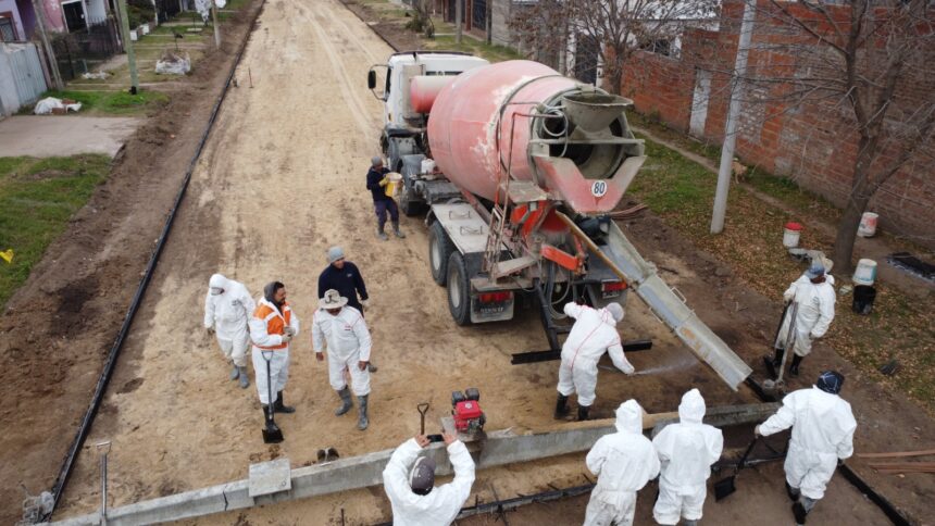 Más obras en los barrios: el Gobierno de Venado Tuerto avanza con pavimento en barrio Rivadavia