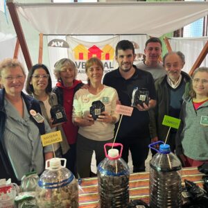 Gran convocatoria de la feria dominguera “Verde” celebrando la semana del ambiente