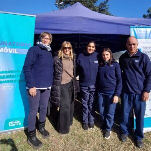 El vacunatorio móvil pasó por plaza del Villa Casey con su programa de inmunizaciones
