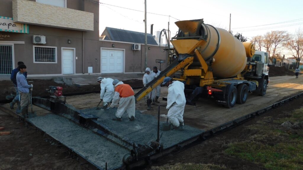 Obras Públicas: doble hormigonado de calles en barrio San José Obrero