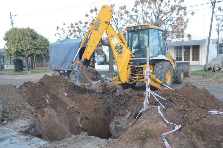 Los equipos municipales trabajan en obras de desagüe y limpieza de cunetas