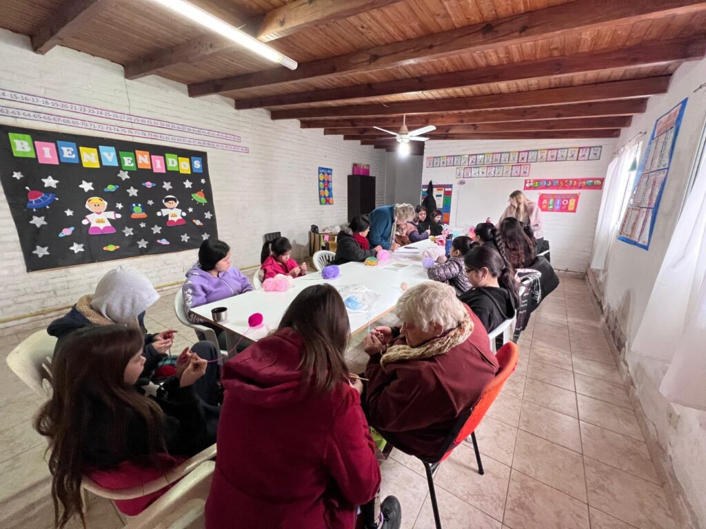 Más vecinos y vecinas se suman al innovador programa “Territorios Creativos”