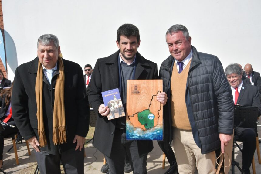 El municipio declaró “Visitante Ilustre” al embajador uruguayo y anunció la adquisición total de la Casa Museo
