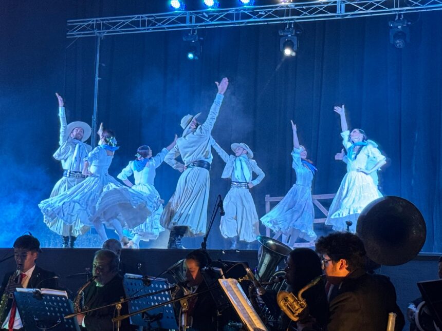 Gala en el Centro Cultural municipal para homenajear al maestro Cayetano Silva