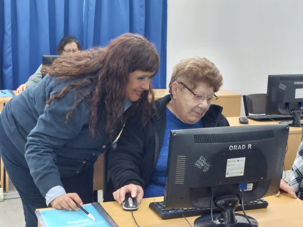 Adultos mayores fueron capacitados en Alfabetización Digital