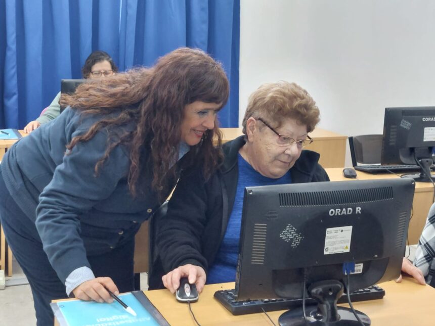 Adultos mayores fueron capacitados en Alfabetización Digital