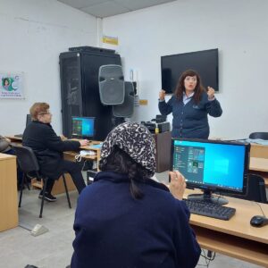 Adultos mayores fueron capacitados en alfabetización digital
