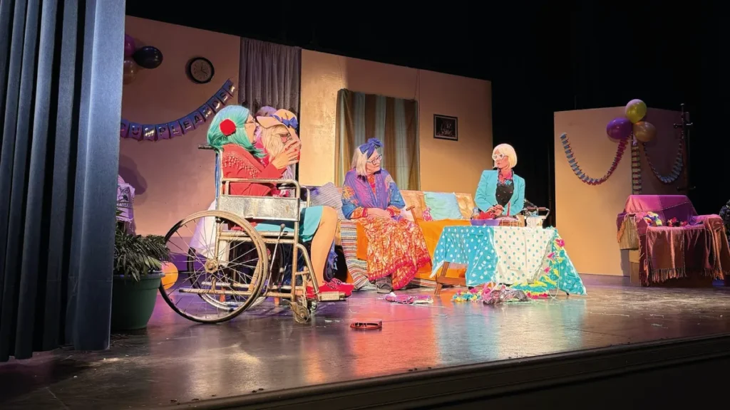 Noche de Teatro en Malandra con una adaptación libre de “Mujeres Jubilosas”