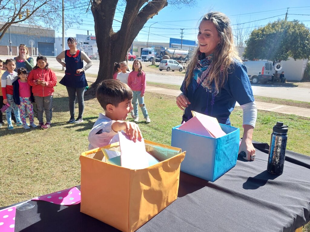 Vacunatorio móvil con “Nutrijuegos”: la salud y la alimentación desde una perspectiva integral