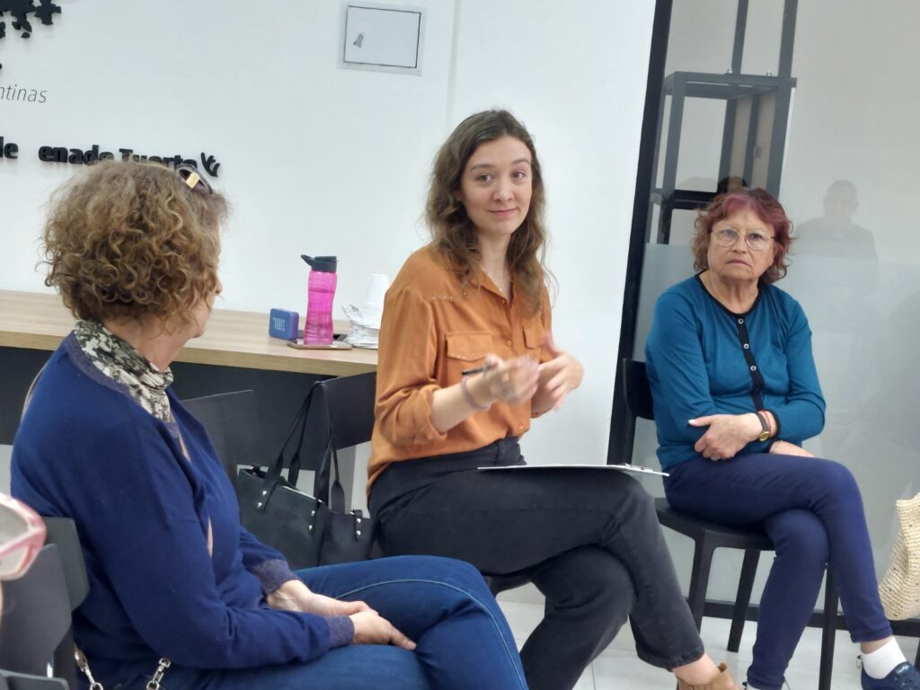 Gran convocatoria de adultos mayores en Taller de Recreación y Estimulación Cognitiva