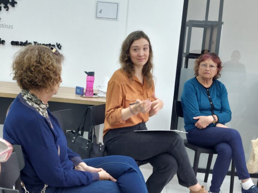 Gran convocatoria de adultos mayores en Taller de Recreación y Estimulación Cognitiva