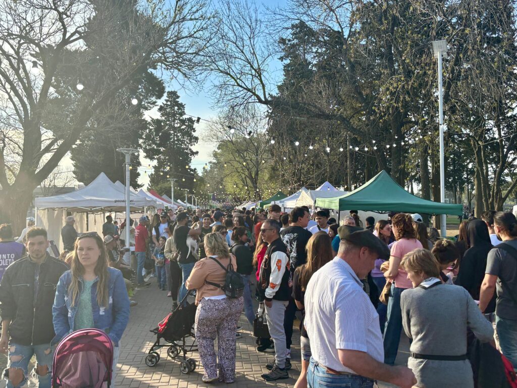 Miles de venadenses disfrutaron La Fiesta de las Colectividades 2024