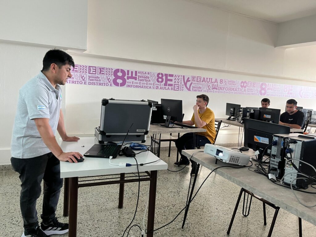 Finalizó el curso coordinado por Provincia y Municipio sobre Automatización Industrial