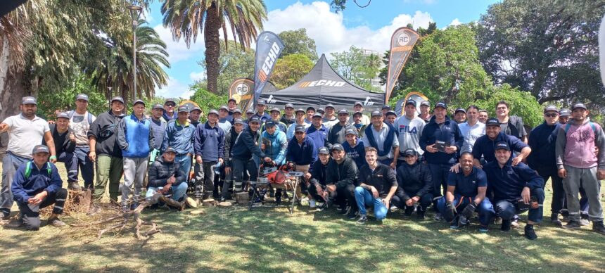 Trabajadores municipales se capacitaron en uso correcto de herramientas en los espacios públicos