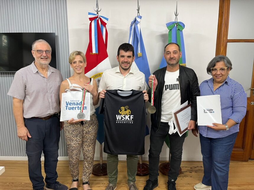 Reconocen a los karatecas Matías Centini y Yanina Fried, de destacada participación en el Panamericano