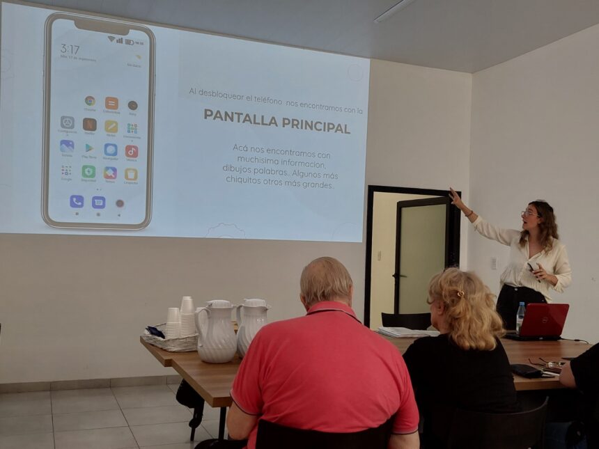 Ya está en marcha el taller de alfabetización digital “Adultos Conectados”