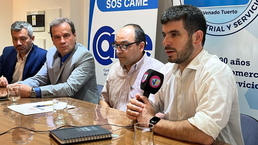 Provincia, Municipio y Centro Comercial firmaron un convenio para la llegada de fondos de distintos programas