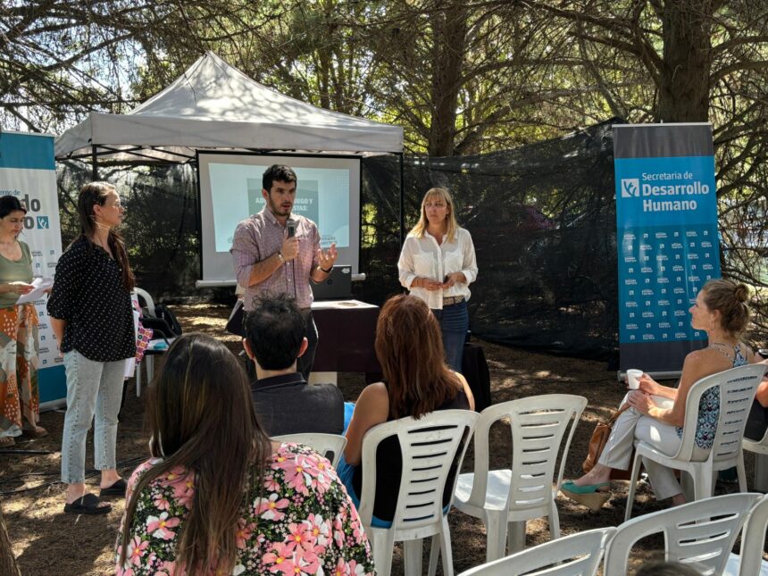 Profesionales de la Red Ludopatía Rosario brindaron charla abierta en el Centro de Día Creer