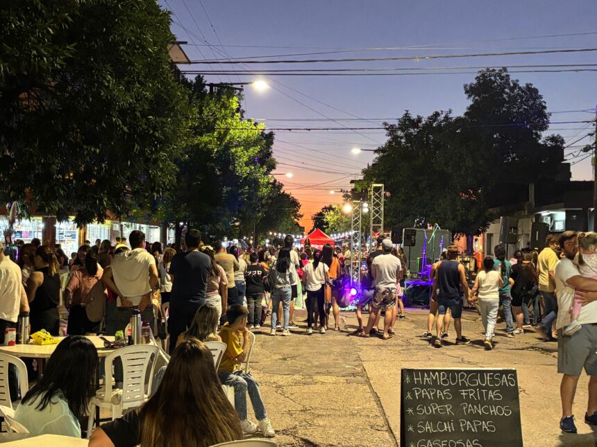Notable suceso del Paseo Brown, con compras, gastronomía, espectáculos y sorteos