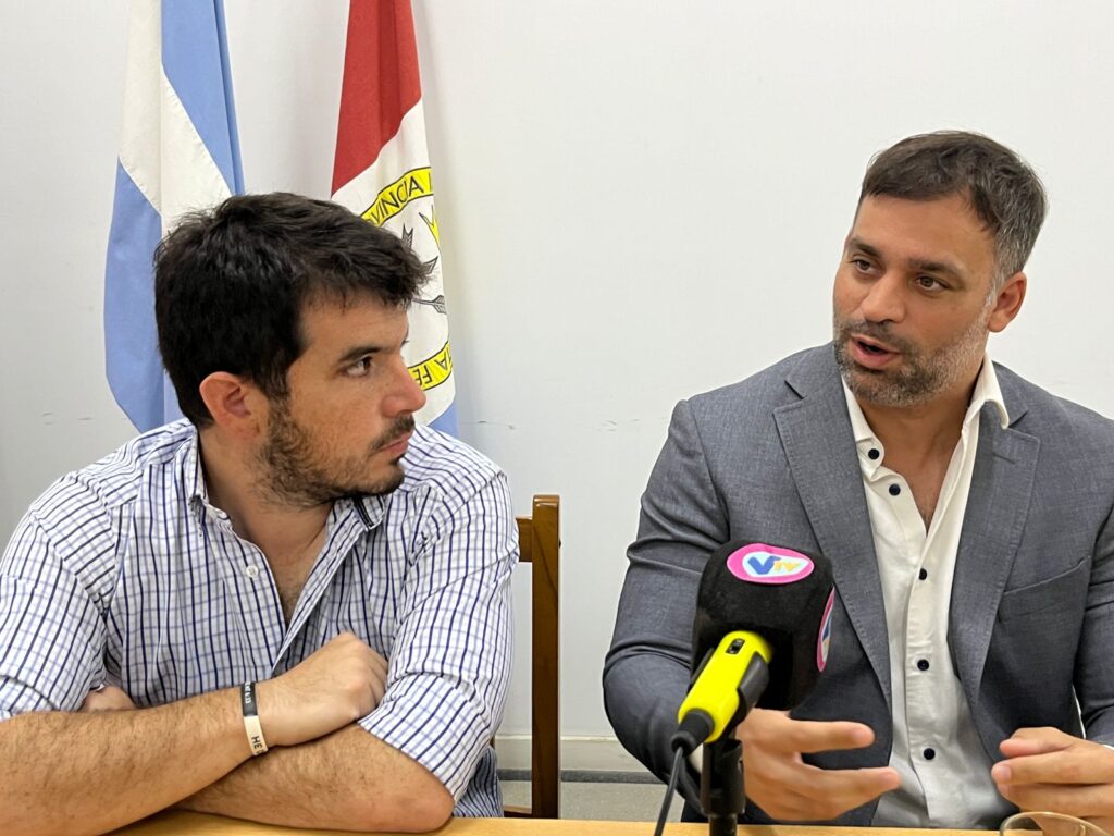 El intendente Chiarella acompañó la presentación de la ventanilla única de inversiones