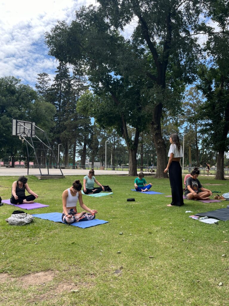 Mejor calidad de vida: Clase de yoga con Celeste Pace en el “Venite al Parque”