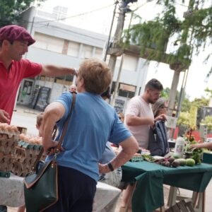 El programa “huerteros en tu Barrio” abre el 2025 en plaza Escribano