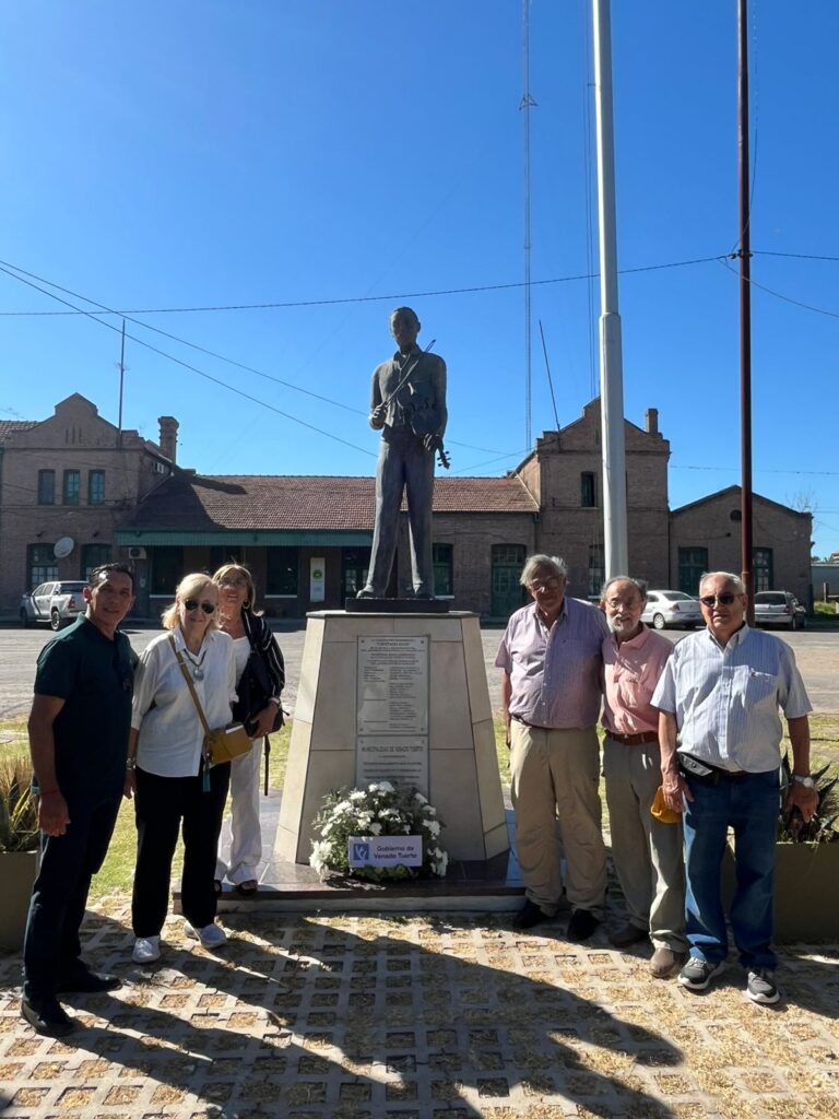 Emotivo homenaje al Maestro Silva al cumplirse el 105º Aniversario de su Fallecimiento